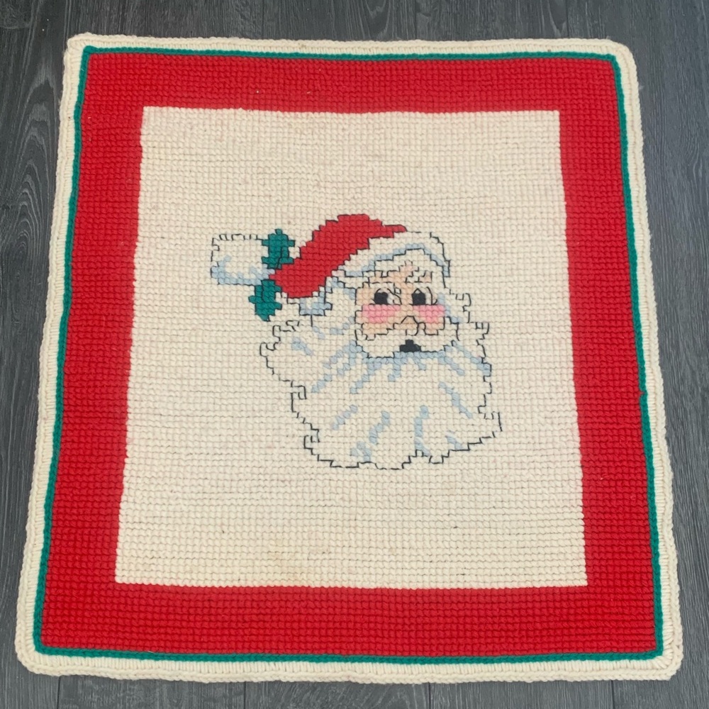 Vintage Handmade Santa Claus Holiday Crochet Rug/Wall Hanging 28”x30”